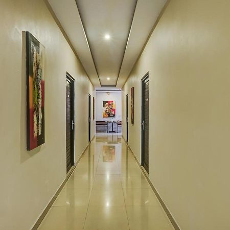 Oyo 90986 Hotel Srikandi Adisucipto Kalasan Ngoại thất bức ảnh